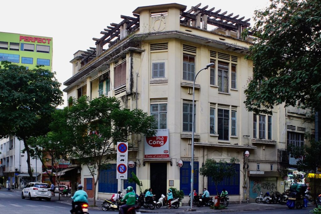 Saigon Living